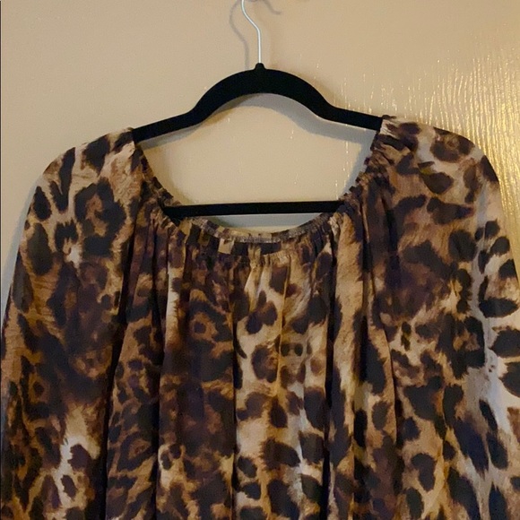 Emma Rose Cheetah Print Blouse - Picture 3 of 3